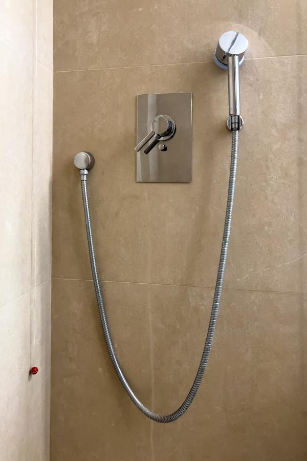 Fontana Suites - 15 Min Dal Duomo มิลาน ภายนอก รูปภาพ